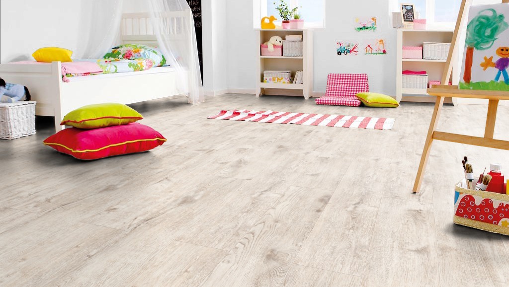 Ламинат Haro Tritty 100 дуб юрский белый 526666 фото в интерьере Ламинат Haro Tritty 100 дуб юрский белый 526666 фото в интерьере